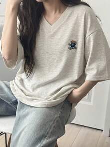 DAZY Women's Loose Fit V-Neck T-Shirt With Bear Print - Light Grey - View 14