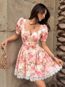 SHEIN PariChic Französisches Blumen-Kurz Kleid mit Puffärmeln - Quadratischer Ausschnitt mit Cutout-Spitzenbesatz A-Linien-Rock, geeignet für Sommerurlaub und Brunch - Verschiedenfarbig - Übersicht 5