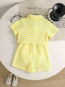 SHEIN Playful Pals 3件組女嬰度假休閒風鳳梨圖案提花紋理面料短版上衣短褲+吊帶連身衣 3件套 適合日常夏季專屬 - 芥末黃 - 查看 2
