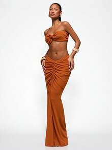 Normani Women's Minimalist Solid Color Twist Bandeau Top And Ruched Mini Skirt 2-Piece Set - Orange - View 2