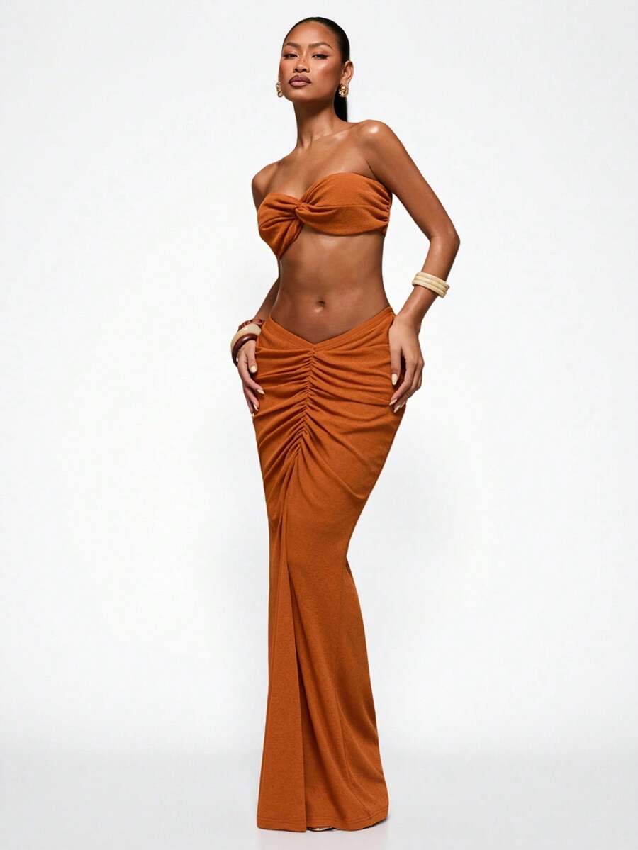 Normani Women's Minimalist Solid Color Twist Bandeau Top And Ruched Mini Skirt 2-Piece Set