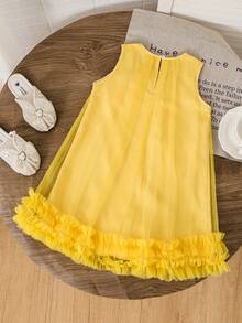 SHEIN Glamorique Kids 女童夏季開學季 4-7 歲黃色時尚優雅 3D 裝飾珍珠花圓領無袖多層荷葉邊薄紗洋裝 附鈕扣 舒適柔軟可愛 適合春夏出遊 生日 家庭學校派對 送禮 - 黃色 - 查看 2