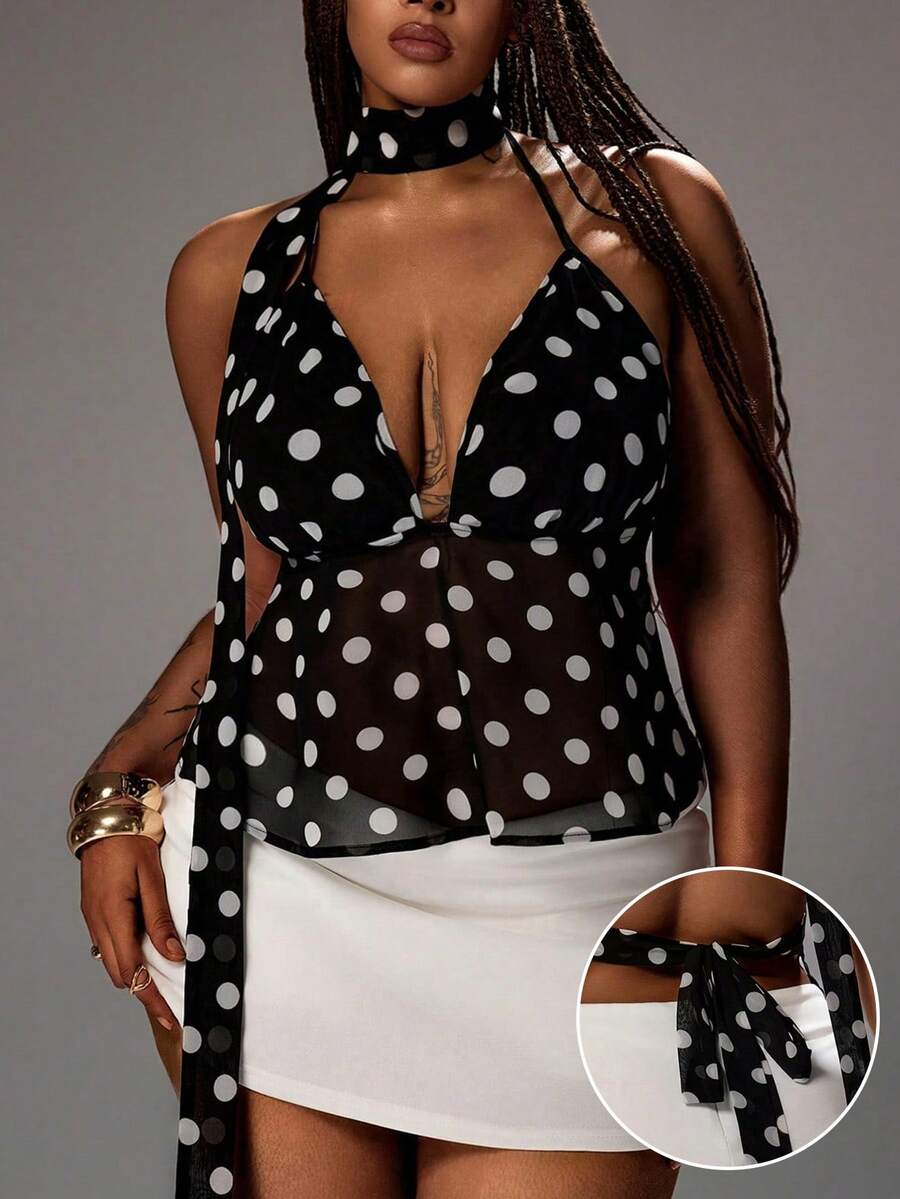 Rustia Camiseta Regata Sexy com Decote Halter e Estampa de Bolinhas para Mulheres Plus Size - Preto e Branco - Visão 1