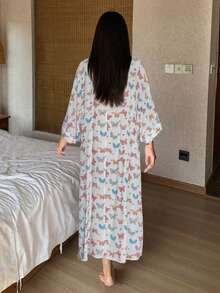 DAZY 蝴蝶印花V領短袖寬鬆長洋裝 夏季女款睡袍睡衣 - 淺藍色 - 查看 2