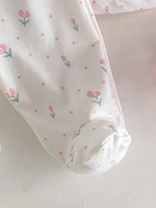 2件組新生女嬰時尚秋冬睡衣，白色底色搭配迷人粉色鬱金香花卉印花，配對比粉色滾邊細節 - 白色 - 查看 4