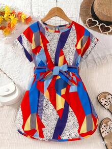 SHEIN Elladie kids 女童新款幾何彩色印花短袖緞帶腰不對稱洋裝 - 藍色 - 查看 1