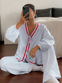 DAZY 2pcs/Set Women's Pajama Set With Pleated Plaid Fabric, Contrast Color Wavy Trim, Decorative Neckline And Tie - Blue - View 5