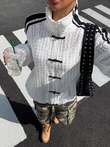 Muchica 女款白色蕾絲仿羊毛針織外套，白色底色，黑色緞面緞帶袖口，立領，落肩設計，寬鬆版型，復古街頭風 - 白色 - 查看 5