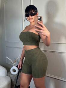 SHEIN SXY 大尺碼女款純色短版抹胸上衣與短褲休閒性感兩件套，橄欖綠夏季度假約會穿搭 - 軍綠色 - 查看 4