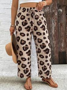 SHEIN VCAY Plus Size Women's Spring/Summer New Leopard Print Beach Shorts, Suitable For Occasions Like Valentine's Day, Fashionable For Commuting, Striped Wide-Leg Pants With Pockets. Essential For Beach Vacation/Holiday - Multicolor - View 3