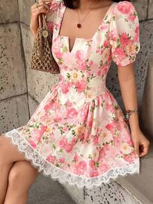 SHEIN PariChic Französisches Blumen-Kurz Kleid mit Puffärmeln - Quadratischer Ausschnitt mit Cutout-Spitzenbesatz A-Linien-Rock, geeignet für Sommerurlaub und Brunch - Verschiedenfarbig - Übersicht 4