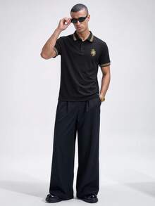 NobleFwd Camisa Polo de Manga Curta com Gola Preta e Estampa Clássica, Camisa Polo de Manga Curta com Gola e Estampa de Leão Coroado - Multicolorido - Visão 5