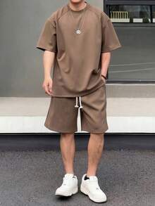 卡其色