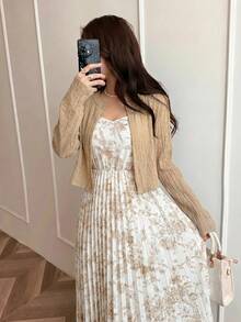 Feyla 女士印花褶皱吊带连衣裙和纯色开衫休闲日常两件套 - 卡其色 - 查看 2