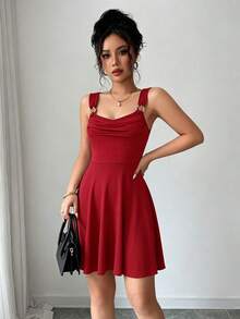 SHEIN Elenzya 夏季优雅金属扣装饰吊带背心褶皱胸部设计拼接A字连衣裙，女士 - 酒紅色 - 查看 10