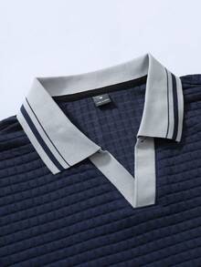 Manfinity Homme 男士拼色紋理短袖 Polo 衫與抽繩長褲 Polo 套裝 - 寶藍色 - 查看 6