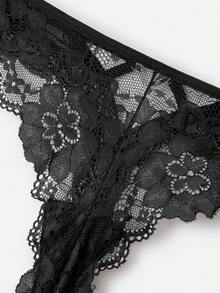 Lingerie Com Calcinha De Renda Floral E Anel De Coração Com Strass - Preto - Visão 5