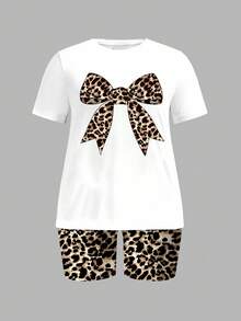 SHEIN PETITE CURVE 大码女装两件套休闲宽松豹纹蝴蝶结装饰圆领短袖T恤和豹纹短裤套装，适合夏季户外穿着和日常休闲穿着。 - 棕色 - 查看 3