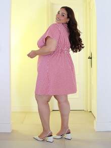 Pretty and Ole Plus Size V-Neck Fitted Red & White Plaid Contrast Color Mini Dress, Casual Elegant Summer - Black and White - View 6