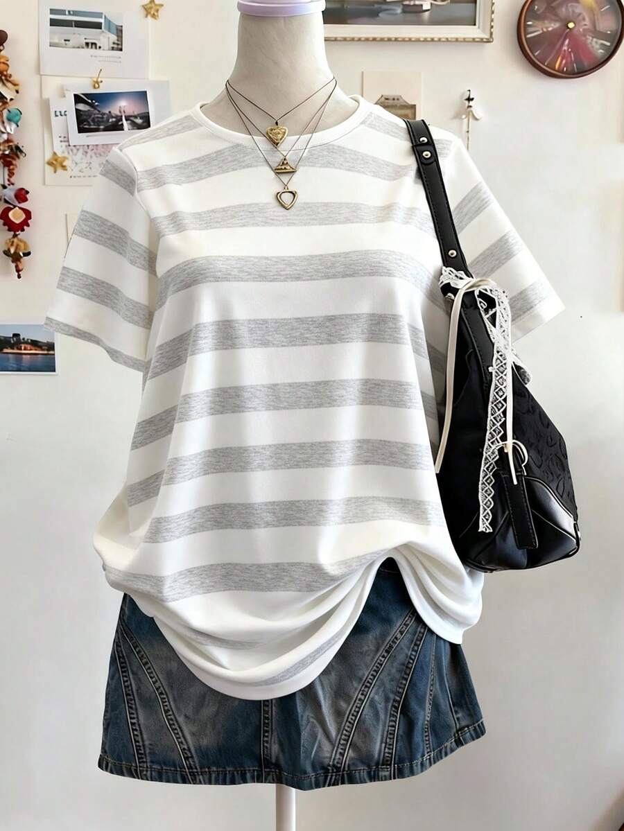 青少年女孩數位條紋圖案短袖春/夏休閒舒適時尚風格，百搭夏季服飾適用於戶外運動、戶外野餐、街拍、居家、校園、度假、禮物，美式復古風格適用於女孩和女生，經典復古極簡線條條紋白灰 - 彩色 - 查看 1
