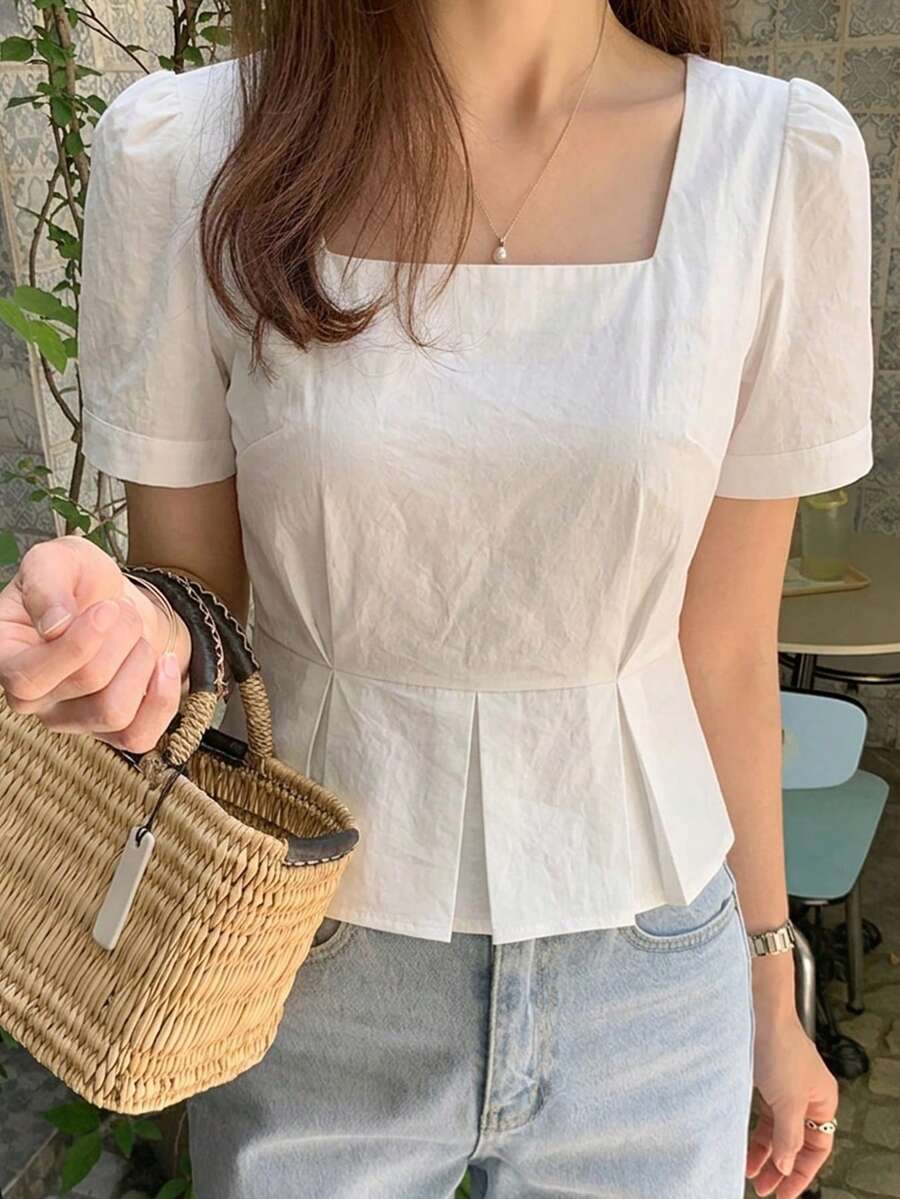 DAZY 女款純色方領短泡泡袖百褶下擺襯衫,度假夏季可愛上衣 - 白色 - 查看 1