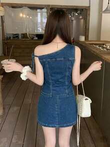 DAZY 女款露肩修身休閒牛仔套裝 夏季校園風 - 藍色 - 查看 3