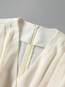 Elenzga Vestido fluido con escote en V cruzado, mangas con volantes de gasa, botones metálicos doble botonadura, cintura francesa elegante con corte evasé, color champán y melocotón claro, adecuado para el trabajo y las vacaciones - Albaricoque - Ver 5