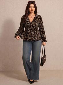 SHEIN Essnce 大码女式豹纹喇叭袖衬衫 - 彩色 - 查看 4