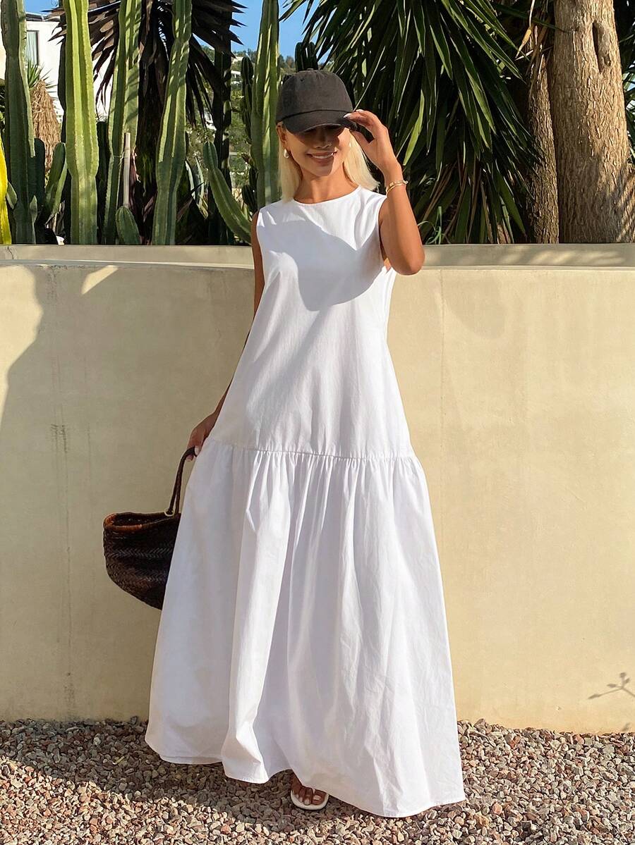 DAZY Women's Round Neck Solid Color Sleeveless Pleated Design Minimalist Dress - White - View 1