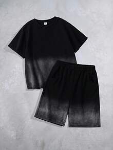 SHEIN 男童(大碼)街頭風休閒雪花紮染圓領短袖T恤與短褲2件組，夏季套裝，優雅穿搭，適合外出、度假、觀光、拍照，2026春夏新款時尚，日常、校園及其他場合 - 灰色 - 查看 4