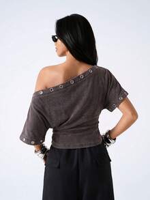 LYSMO Kaos Wanita Musim Panas Warna Polos dengan Kerah Asimetris, Atasan Musim Panas - Coffee Brown - View 2