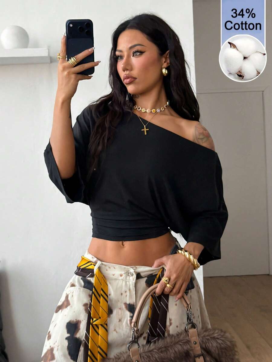 Coolane 女款四季街頭風時尚休閒節慶舒適黑色寬鬆不對稱領短版T恤