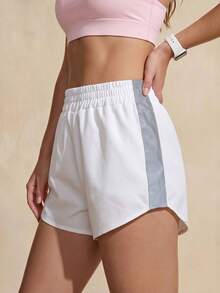 Exploreva Women's Summer Outdoor Sports Minimalist Versatile Color-Block Jogging Shorts - White - View 4