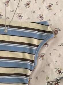 Áo crop top nữ teen màu trắng, kiểu dáng ôm sát, tối giản, nhún bèo bất đối xứng, vai lệch, phong cách casual, phù hợp mặc xuân/hè, phối đồ cá tính, mặc hằng ngày ở nhà - Nhiều màu - Xem 3