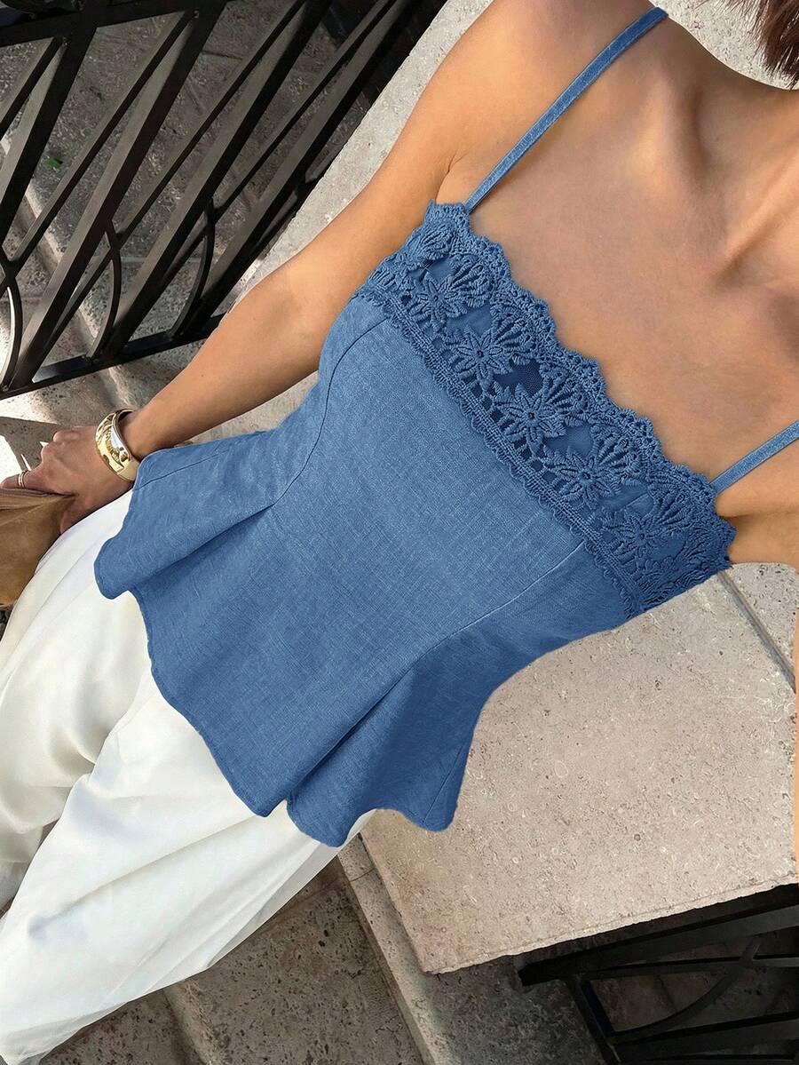 Siren Gaze 女款夏季休閒度假風拼接刺繡網紗收腰百褶下擺細肩帶背心上衣 - 藍色 - 查看 1