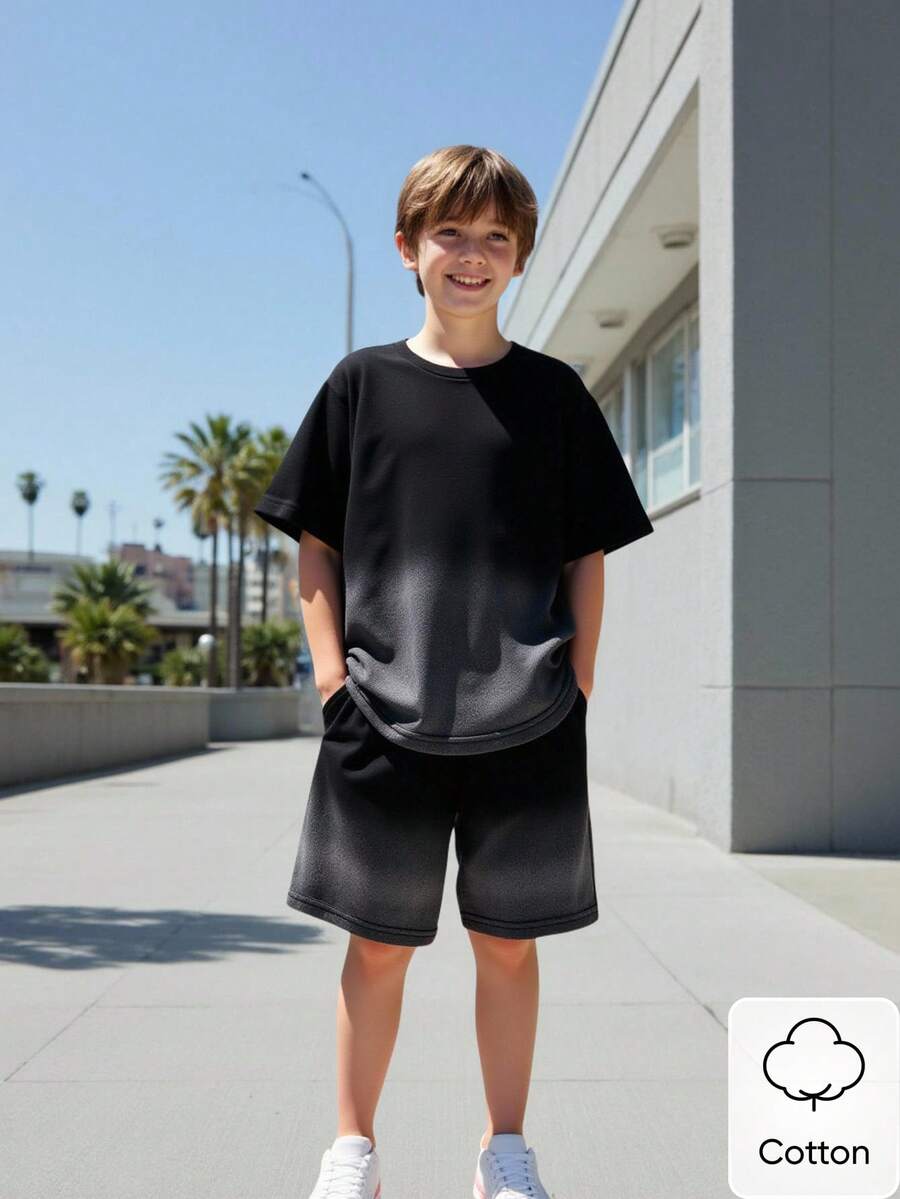 SHEIN 男童(大碼)街頭風休閒雪花紮染圓領短袖T恤與短褲2件組，夏季套裝，優雅穿搭，適合外出、度假、觀光、拍照，2026春夏新款時尚，日常、校園及其他場合