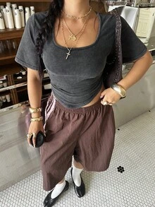 Muchica 大尺碼女款短袖方領圓弧下擺休閒T恤 - 深灰色 - 查看 5