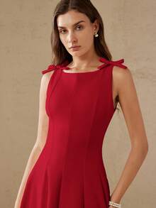 BELROSIE Vestido largo elegante rojo para fiesta y cita, corte princesa, silueta A entallada, sin mangas, cuello redondo, detalle de nudo en los hombros, bajo ancho asimétrico - Rojo - Ver 3