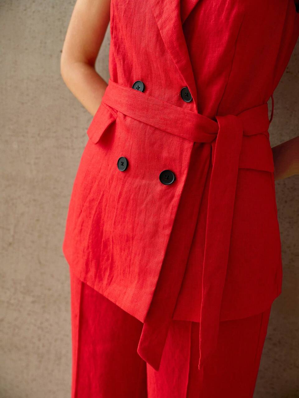 SPRING/SUMMER WOMEN'S ELEGANT COMMUTER RED SLEEVELESS 100% LINEN WAISTCOAT
