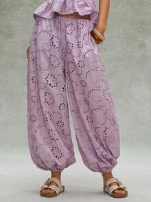 Bohemela Celana Panjang Wanita Polos Motif Bunga Berongga dengan Pinggang Elastis dan Saku, Model Longgar dengan Manset. - Dusty Purple - View 2