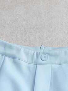 Pantalones cortos acampanados para mujer de unicolor, ajustados, con bolsillos reales, cintura ceñida, volantes 3D, cremallera, botón, para vacaciones, elegantes - Celeste - Ver 4