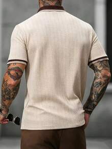 Manfinity CasualCool 男士字母印花短袖休闲通勤 Polo 衫 - 卡其色 - 查看 2