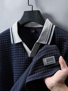 Manfinity Homme 男士拼色紋理短袖 Polo 衫與抽繩長褲 Polo 套裝 - 寶藍色 - 查看 5