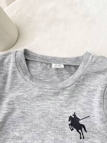 SHEIN 2件組幼童女童男童休閒灰色馬匹印花短袖軟薄兩件式套裝衣著，日常居家運動春夏秋上衣褲子T恤 - 灰色 - 查看 3