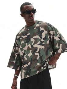 STYNVO Kaos Pria Kasual Musim Panas Motif Kamuflase Digital Patchwork dengan Bahu Jatuh dan Potongan Longgar - Hijau Tentara - View 2