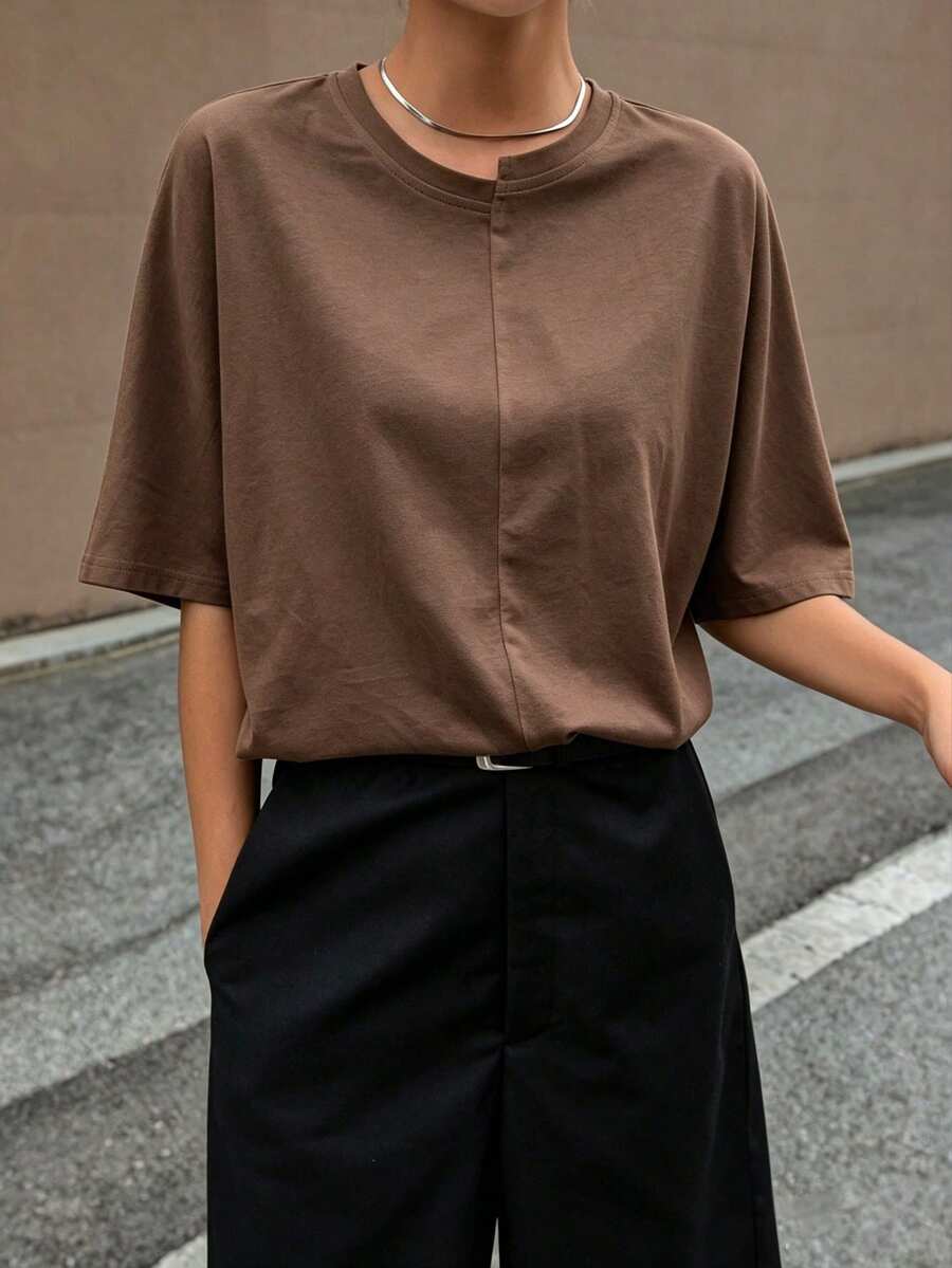 Livesso 夏季寬鬆休閒極簡街頭風咖啡棕拼色設計短袖女款T恤,度假日常早午餐穿搭上衣 - 棕色 - 查看 1