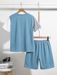 SHEIN 2pcs Kids Tween Boy Casual Contrast Color Crew Neck Short Sleeve T-Shirt And Shorts Set, Suitable For Commuting, School, Daily Casual Outings, Sports, Spring/Summer, Beach Vacation - Blue - View 3