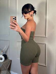 SHEIN SXY 大尺碼女款純色短版抹胸上衣與短褲休閒性感兩件套，橄欖綠夏季度假約會穿搭 - 軍綠色 - 查看 3