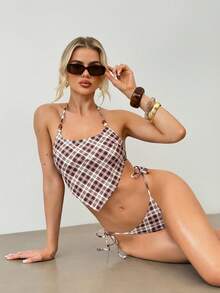 SHEIN 復古棕色格紋掛脖綁帶泳衣上衣 + 綁帶比基尼泳褲 女款泳裝套裝，珠飾肩帶設計，夏季新品，復古遊牧風，休閒度假 - 棕色 - 查看 4