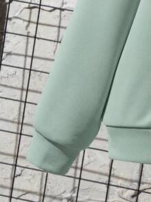 SHEIN Conjunto de 2 piezas para niño preadolescente con sudadera con capucha de unicolor con relieve y pantalones de punto, casual y cómodo - verde menta - Ver 5